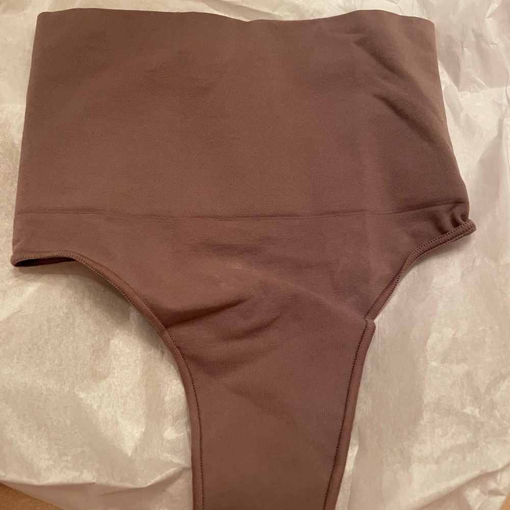SKIMS Seamless Sculpt Thong